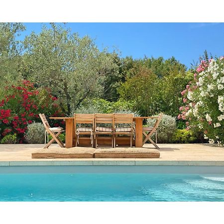 Bed and Breakfast Les Jardins De Sitaara Cucuron Exterior foto