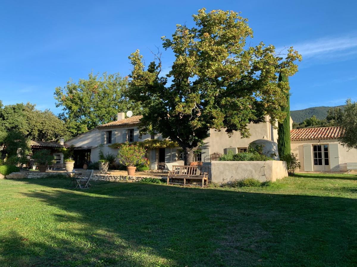 Bed and Breakfast Les Jardins De Sitaara Cucuron Exterior foto